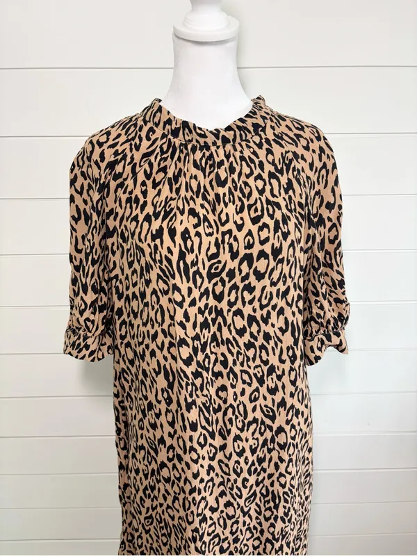 Anthropologie Mackenzie Leopard Print Dress Short Sleeve Midi Mock Neck Size L - Image 3