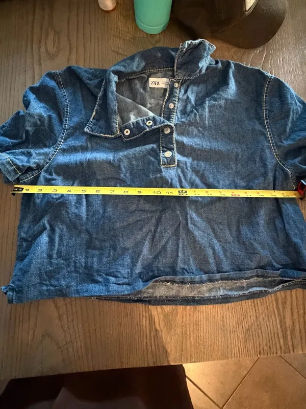 Zara Women's Short Sleeve Cropped Denim Polo Shirt - Image 4