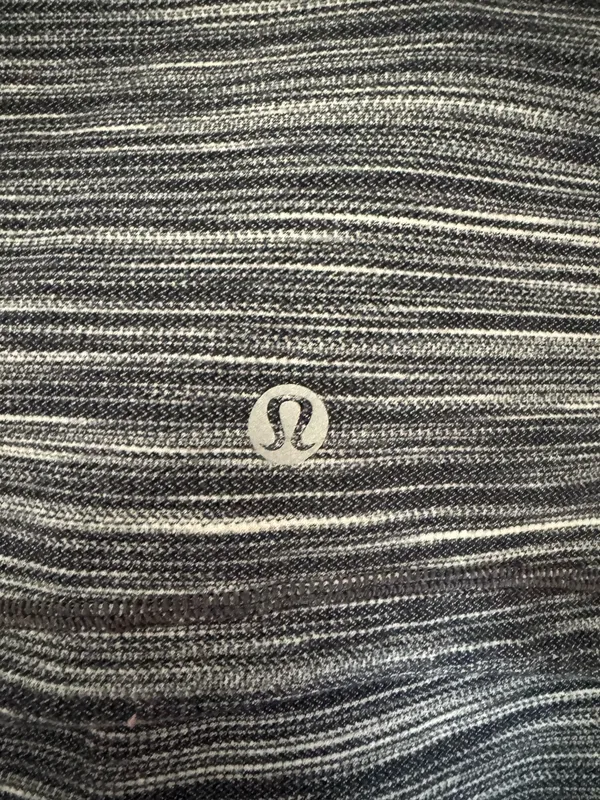 Lululemon Define Jacket Hooded - Image 4