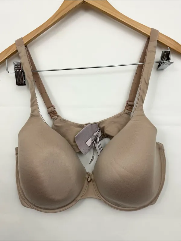 Victoria’s Secret Body by Victoria Lined perfect-Coverage Bra 38DDD - Image 2