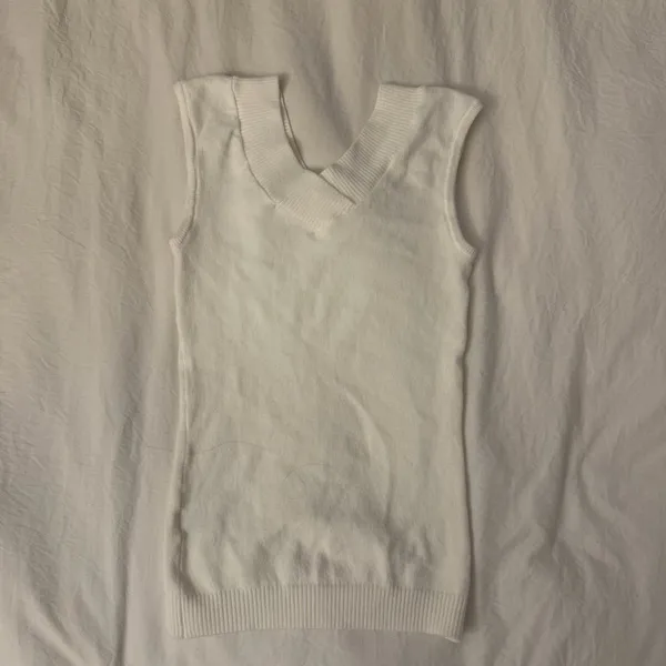 Brandy Melville Amira top in white - Image 3