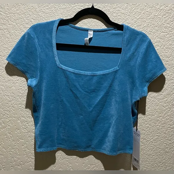 Alo NWT Terry Beachside Short Sleeve Crop Top Blue Splash Size L - Image 3