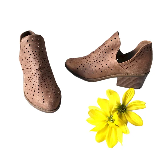 Fergalicious Wyatt Ankle Women's Boot Sz 5.5M Festival Boho Western Perforated - Image 12