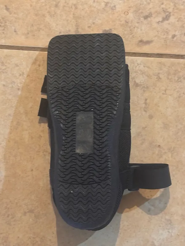 Right foot boot for sprained ankle. Never worn. New without tags. - Image 3