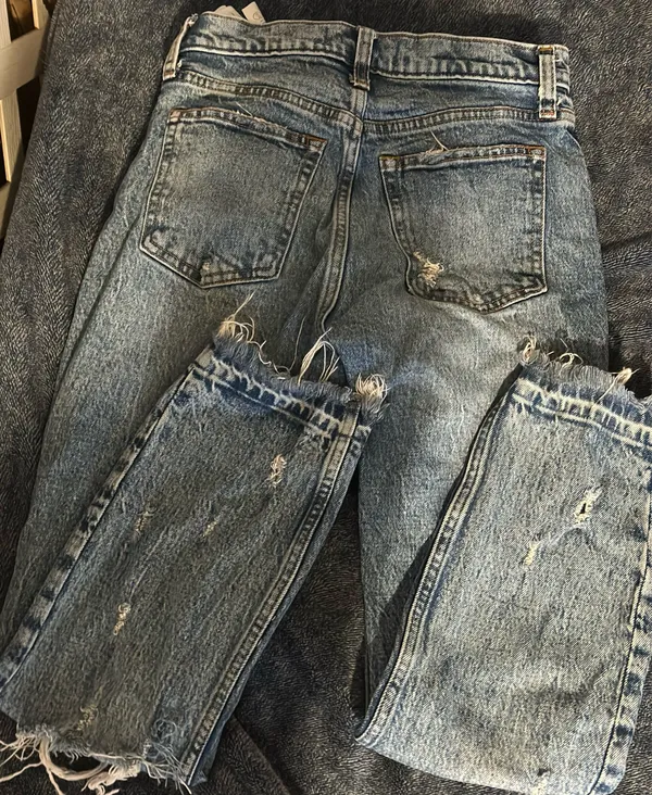 Abercrombie Jeans - Image 4