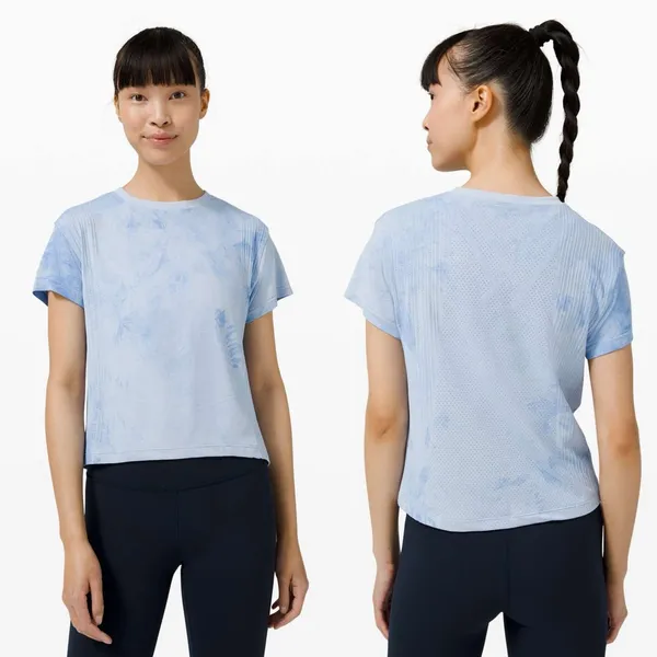 LULULEMON Train to Be Short Sleeve in Blue Linen / Chalk Wash Water Drop Size 10 - Image 4