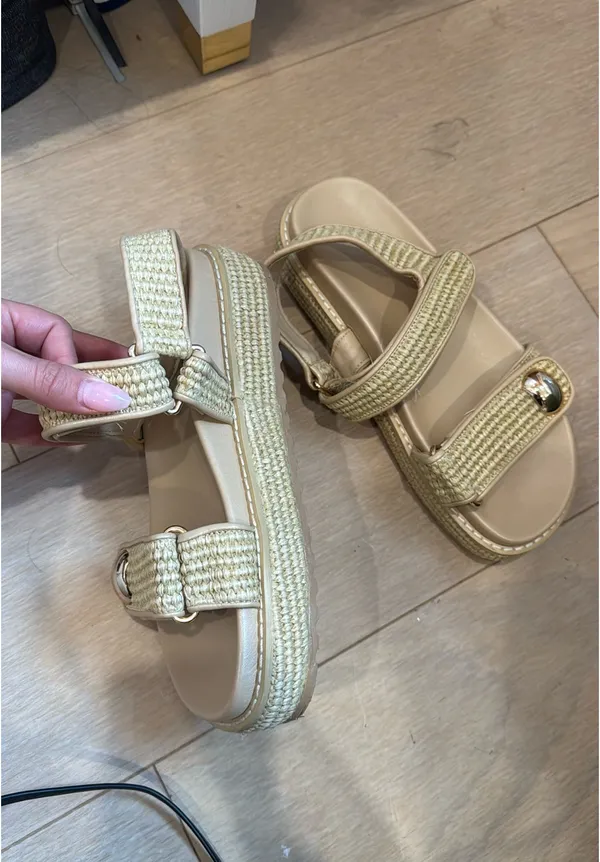 Billini slight platform sandal Tan Size 8 - Image 2
