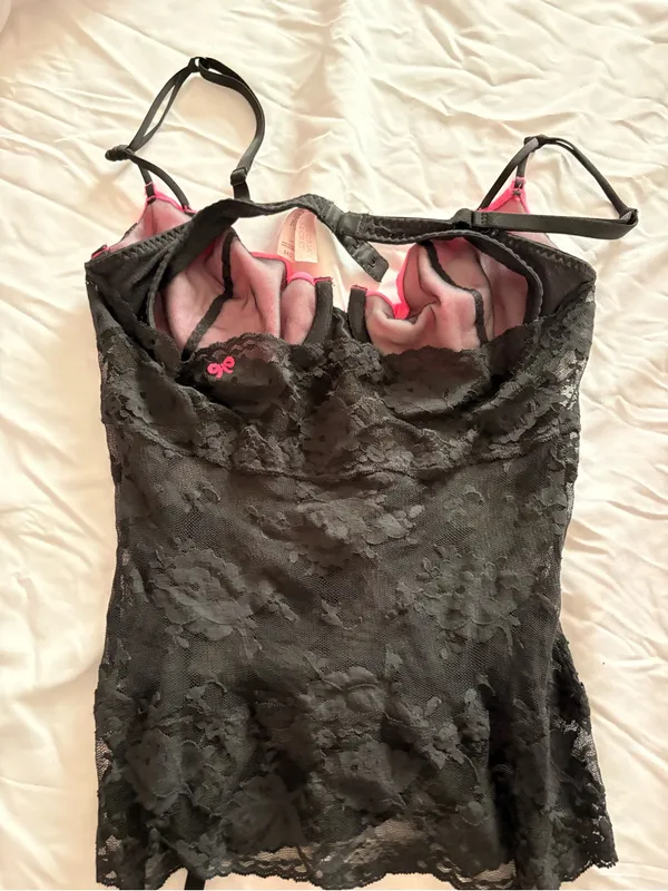 Victoria's Secret Black Lace Bustier with Hot Pink Cups - Image 4