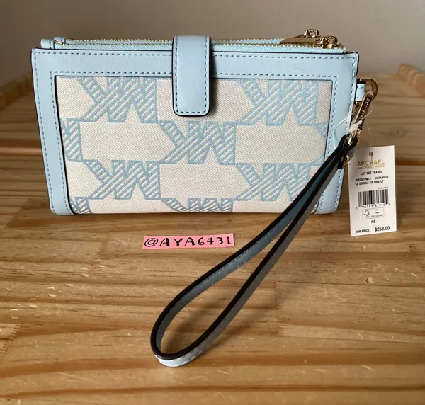 Michael Kors Wallet - Image 2