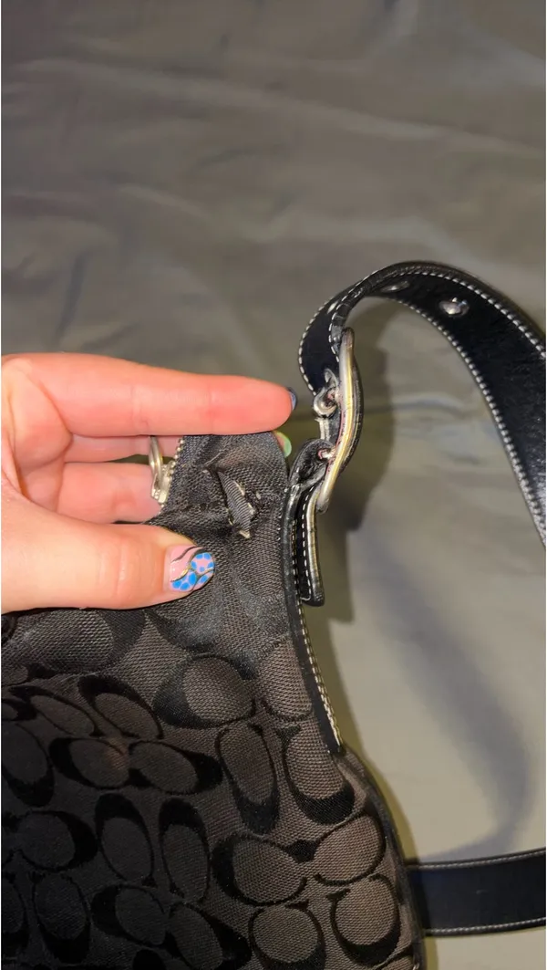 Vintage Coach Crossbody Bag - Image 6