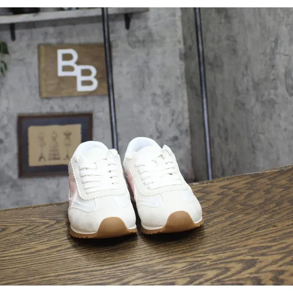 NWT On 34th Womens Madisonn Colorblock Sneakers 10020078700 Tan / Pink / Bone 5M - Image 7