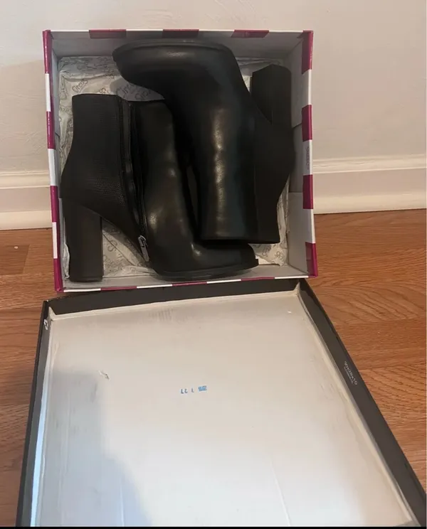 NWT Circus by Sam Edelman Rollins Black Boots - Image 2
