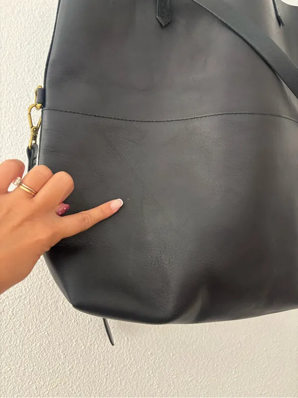 Madewell The Foldover Transport Tote in black leather - Image 3