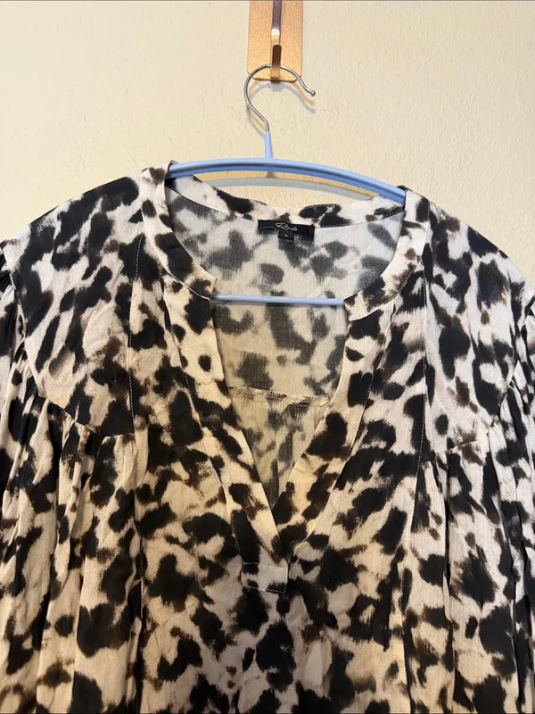 Rails Fable Long‎ Sleeve Animal Print Top Blurred Cheetah Size Large - Image 5