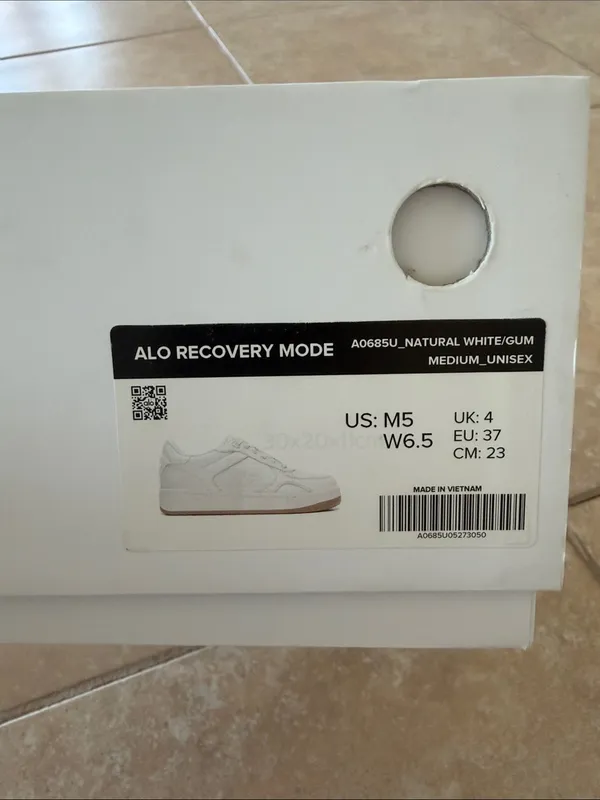 ALO Recovery Mode Sneaker Natural White Gum M5 W6.5 Vegan Leather Box - Image 10