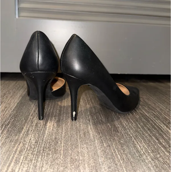 Jessica Simpson Black Heels - Image 4