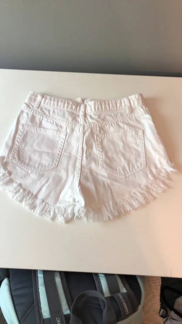 White Jean Shorts Size 0 - Image 3