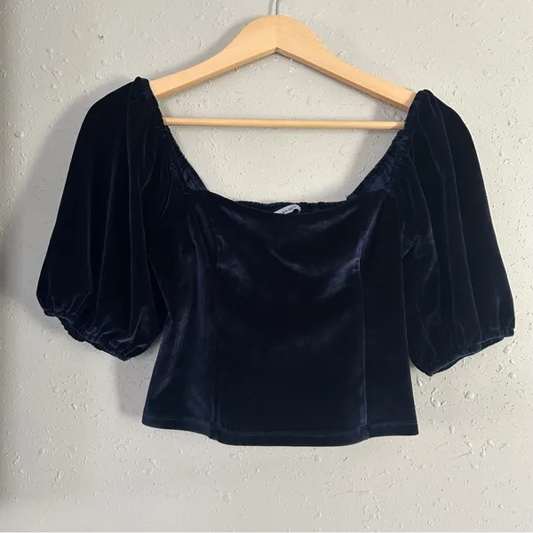 Abercrombie & Fitch Navy Blue Velvet Square Neck Puff Sleeve Crop Top Small - Image 3