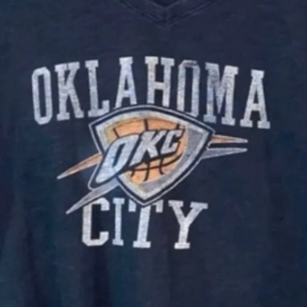 '47‎ Brand Oklahoma City Thunder V Neck Graphic Tee Women's Large - Image 2