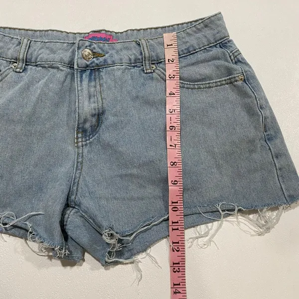 Edikted Size L Light Wash Denim Shorts Pink Bow Y2K Coquette Cutoff - Image 6