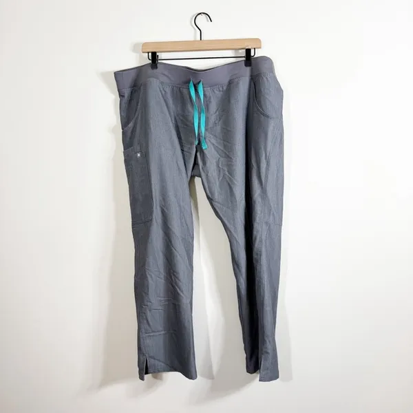 Figs PETITE Kade Cargo Scrub Pants Graphite XXL - Image 4