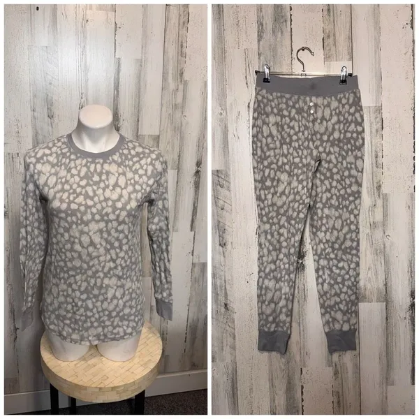 Stars Above Gray Leopard Waffle Knit Pajama Set Women’s XS - Image 2