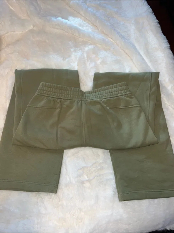 Lululemon Loungeful Straight Leg Pant - Image 5