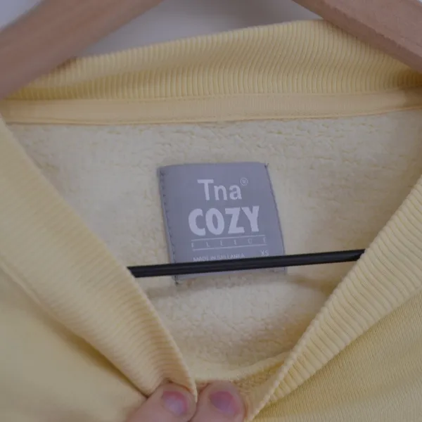 Aritzia TNA Cozy Fleece Perfect Crew Sweatshirt Yellow Solid Pullover Women's XS - Image 4