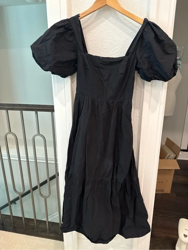 ASTR The Label Black Puff Sleeve Square Neck Tiered Midi Dress XS - Image 2