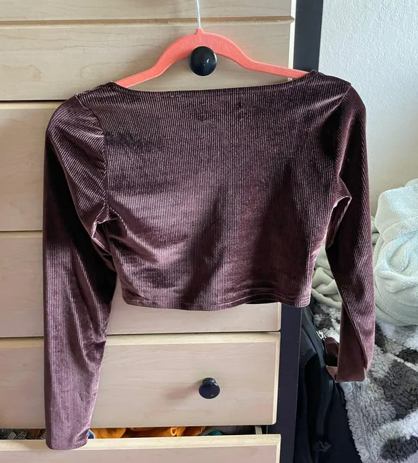 Velvet Croptop - Image 6