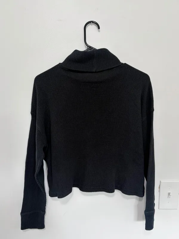 Abercrombie & Fitch Waffle Knit Black Turtleneck Shirt- Size Small - Image 2