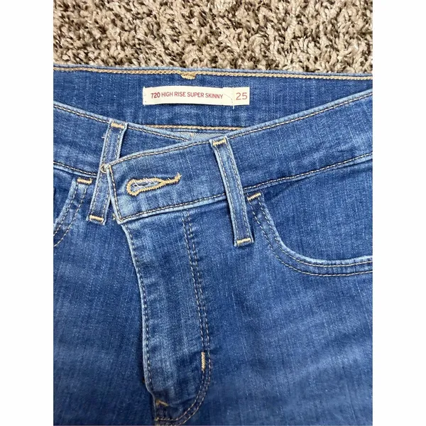 Levi's 720 High Rise Super Skinny Jeans - Image 2