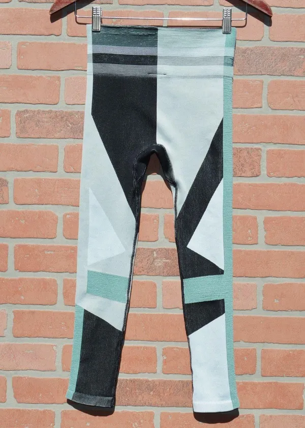Nike Training Icon Clash seamless sculpt leggings - Image 9