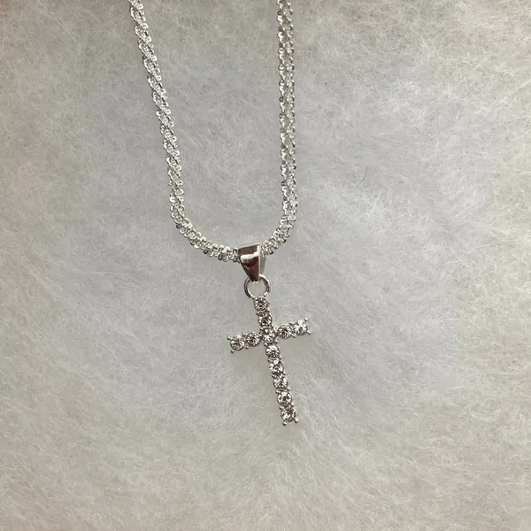 NEW Cubic Zirconia Pave Silver Cross Pendant Necklace 18” Length NIB - Image 3