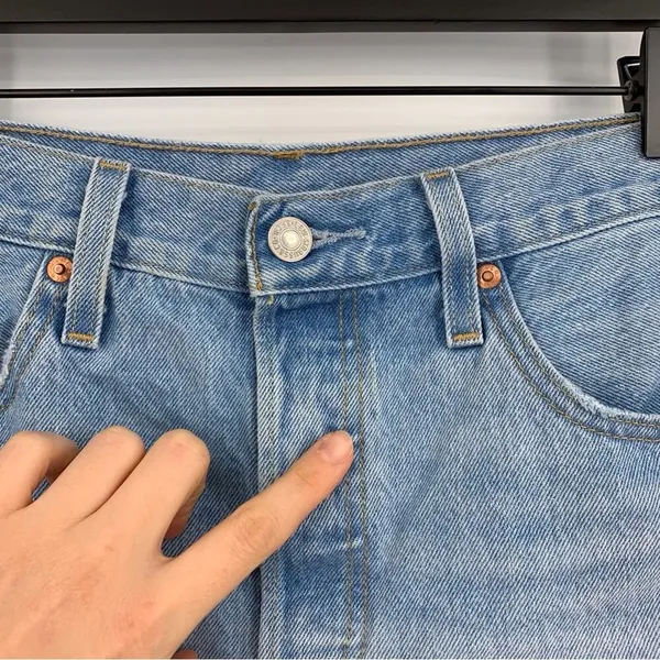LEVI'S Premium 501 Denim Jean Short Light Wash 29 - Image 5