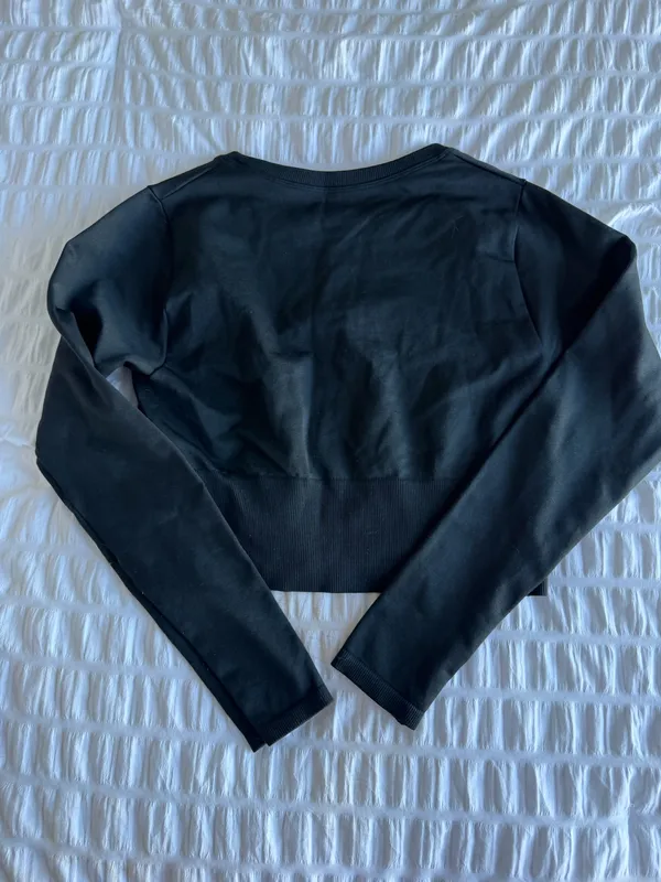 black aerie offline long sleeve - Image 2