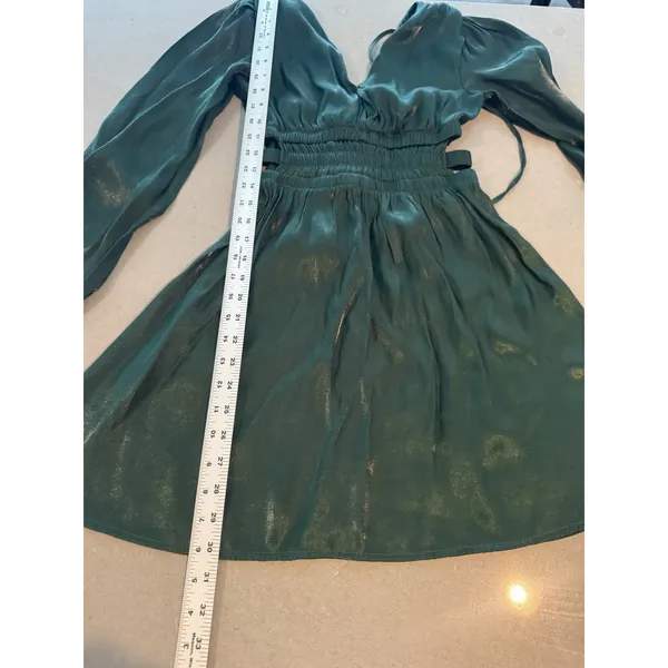 Heart & Heels Green Metallic‎ Ruched Cutout V Neck Long Sleeve Mini Dress Size S - Image 2