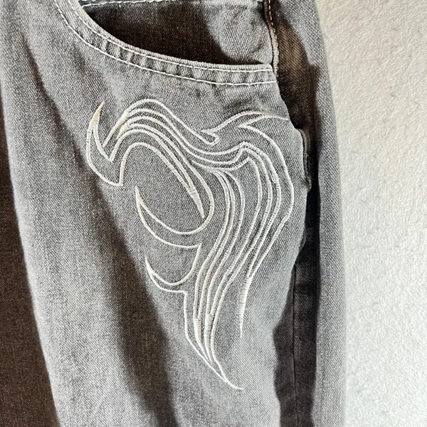 845‎ | Y2K Gray Wide Leg Jeans White Tribal Embroidered Graphic Raw Hem Size 31 - Image 6