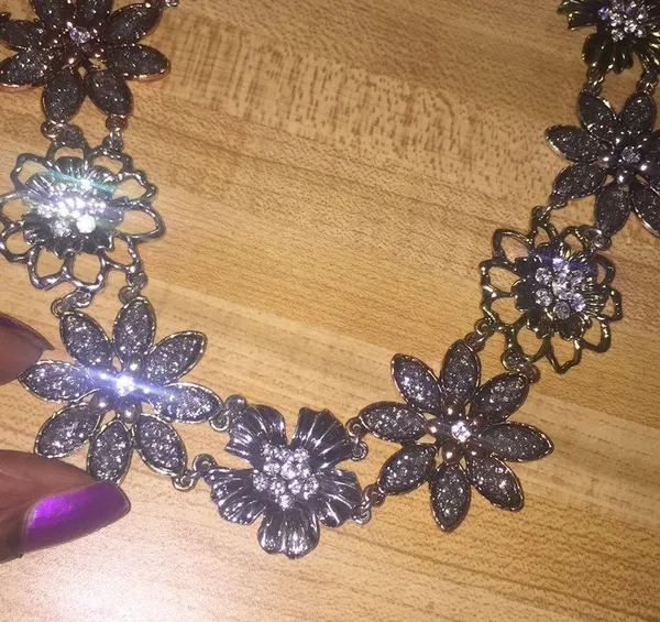 Stunning signature piece necklace. New. - Image 2