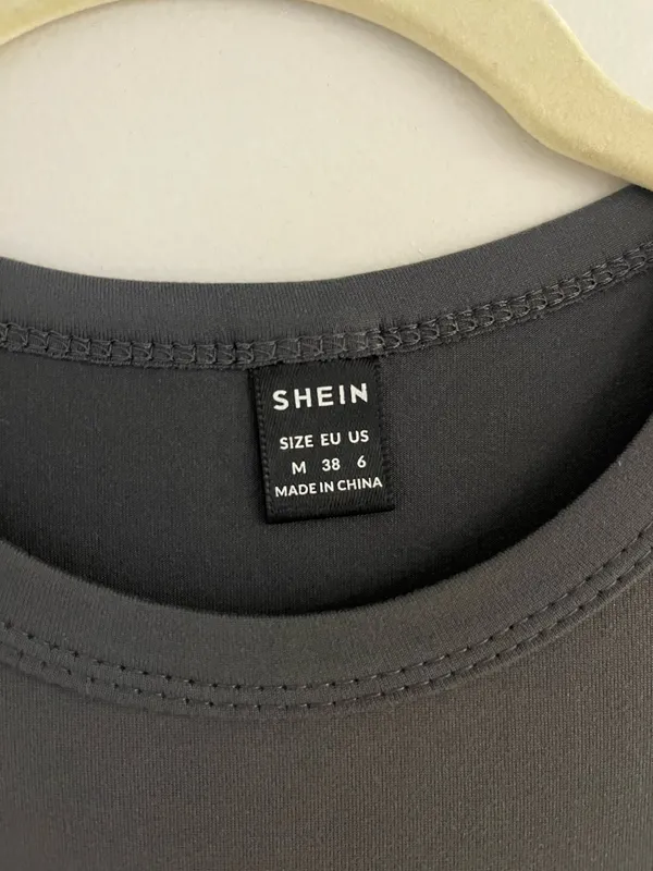 SheIn Gray Crop Tee - Image 3