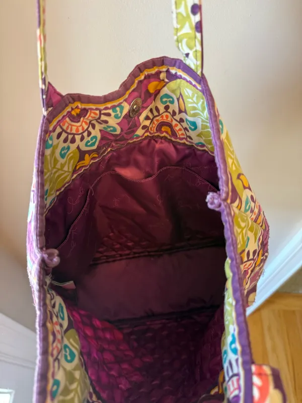 The Vera Bradley Multicolor Floral Paisley Quilted Shoulder Bag - Image 3