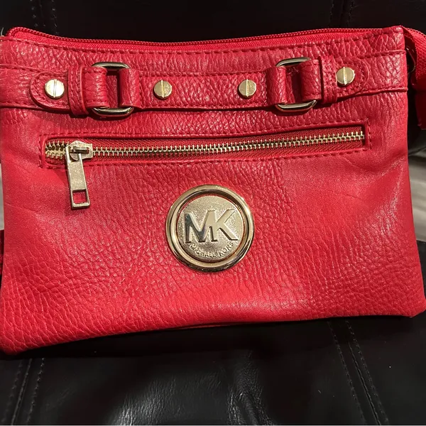 Michael Kors Red Zip Pouch crossbody - Image 2