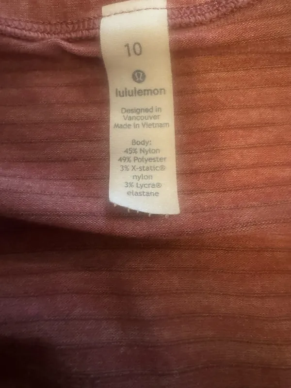 Lululemon sleeveless shirt - Image 3
