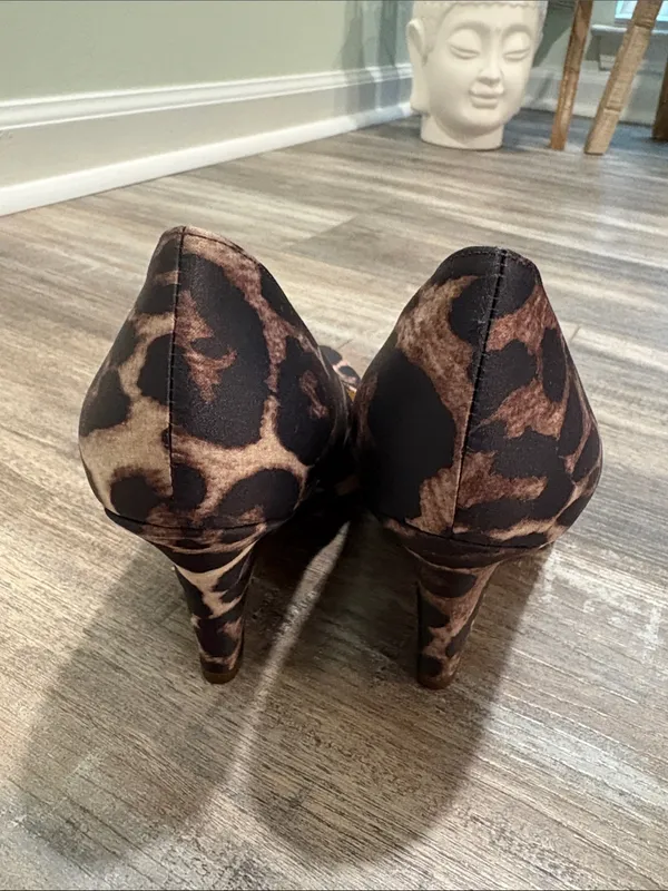 Kate Spade Leopard Wedge Pointed Toe Pumps 6.5 - Image 6