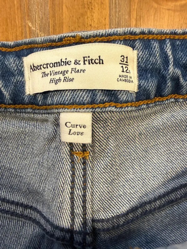Abercrombie & Fitch The Vintage Flair High Rise Jeans Curve Women's 31 12s NWT - Image 3