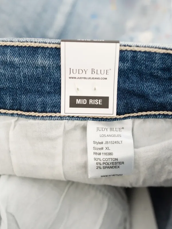 Judy Blue - Distressed Paint Splatter Denim Shorts - Image 6