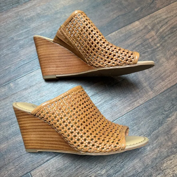 Franco Sarto Tan‎ Sandals Size 5.5 - Image 2