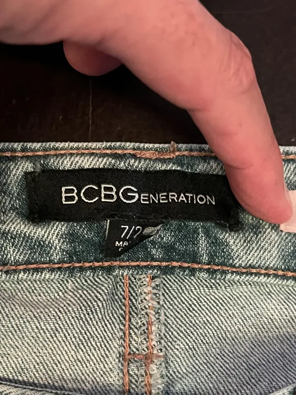 BCBGeneration High Rise Wide Leg Jeans Womens 28 Light Wash Blue Raw Hem Denim - Image 7