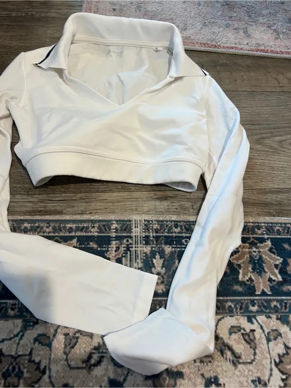 Aerie Cropped White Long-Sleeve Polo Top - Image 4