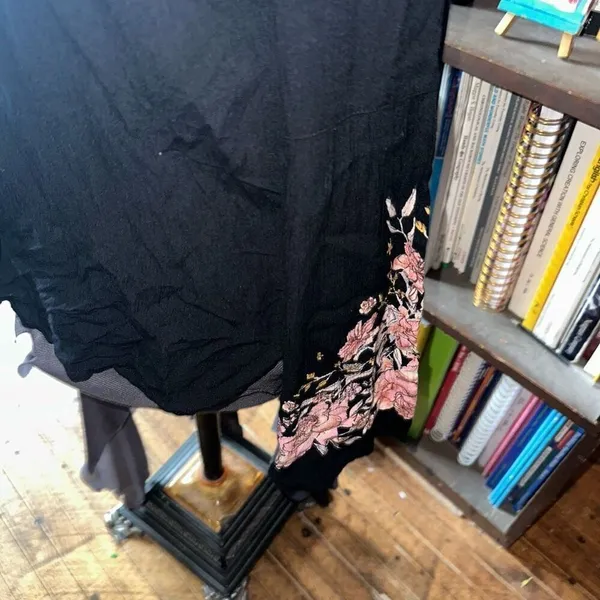 Billabong floral bell sleeve boho flowy scoop neck S blouse - Image 2